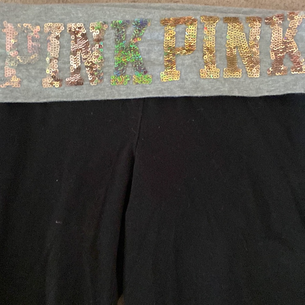 Vs pink yoga pants size small bling on front and back